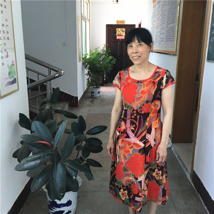 胡淑清生活照2.JPG