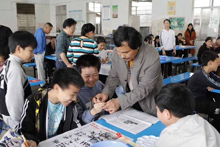2021-3-17送文化进学校  飞鹰摄影405426.JPG