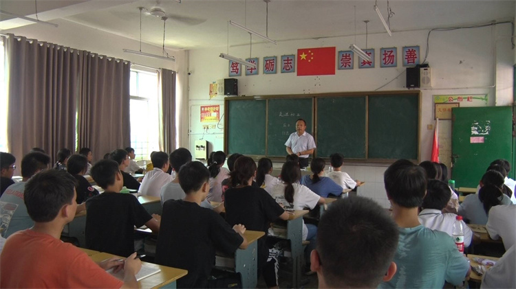 陈咏农.jpg